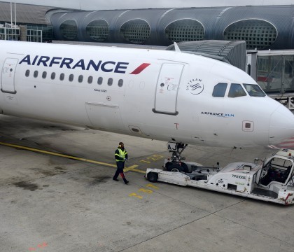 Descoperire macabra intr-un avion Air France. Un pasager care calatorea clandestin a fost gasit mort