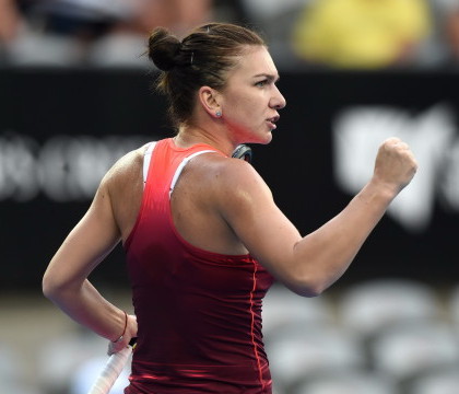 Simona Halep s-a calificat in semifinalele turneului WTA de la Sydney. Romanca a invins-o in sferturi pe Karolina Pliskova Simona Halep s-a calificat in semifinalele turneului WTA de la Sydney. Romanca a invins-o in sferturi pe Karolina Pliskova