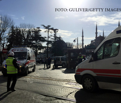 O noua explozie a zguduit Turcia. Atentat cu o masina capcana intr-un oras de la granita cu Siria: 6 persoane au murit, iar 40 au fost ranite O noua explozie a zguduit Turcia. Atentat cu o masina capcana intr-un oras de la granita cu Siria: 6 persoane au murit, iar 40 au fost ranite