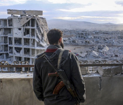 Bilantul sangeros al triplului atentat de la Damasc a ajuns la 70 de morti si peste 100 de raniti. Mesajul ISIS dupa atac Bilantul sangeros al triplului atentat de la Damasc a ajuns la 70 de morti si peste 100 de raniti. Mesajul ISIS dupa atac