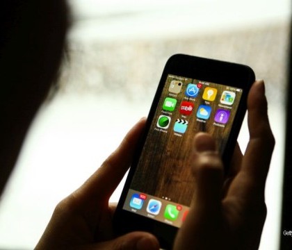 Explicatia din spatele \'\'Error\'\' de pe iPhone. Avocatii se pregatesc de proces impotriva gigantului american Explicatia din spatele \'\'Error\'\' de pe iPhone. Avocatii se pregatesc de proces impotriva gigantului american