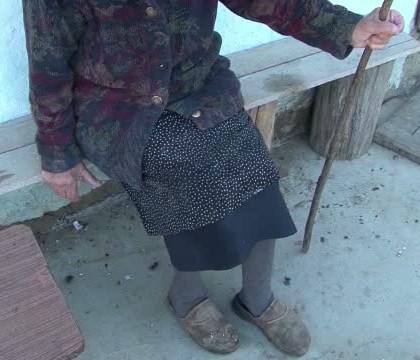 Tanar de 22 de ani, retinut dupa ce a incercat sa violeze o batrana. Cum a fost gasit de politisti Tanar de 22 de ani, retinut dupa ce a incercat sa violeze o batrana. Cum a fost gasit de politisti