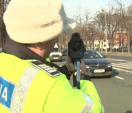 Este cea mai mare viteza cu care aparatele radar au inregistrat un vehicul pe autostrazile din Romania Este cea mai mare viteza cu care aparatele radar au inregistrat un vehicul pe autostrazile din Romania