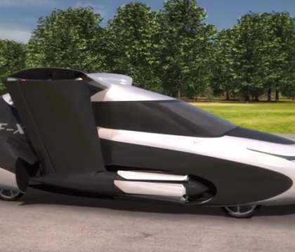 Compania americana Terrafugia va pune in vanzare primul automobile zburator. Cand va putea fi cumparat modelul TF-X - VIDEO