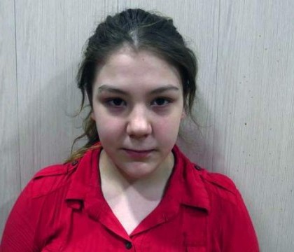 Fortele kurde au salvat o adolescenta suedeza care a fugit impreuna cu iubitul in Siria pentru a se alatura Daesh Fortele kurde au salvat o adolescenta suedeza care a fugit impreuna cu iubitul in Siria pentru a se alatura Daesh