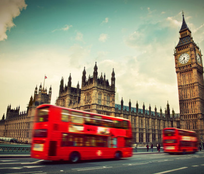 Nu a avut bani de chirie, asa ca a gasit o solutie mai ieftina ca sa stea in Londra. Unde locuieste acum un tanar Nu a avut bani de chirie, asa ca a gasit o solutie mai ieftina ca sa stea in Londra. Unde locuieste acum un tanar