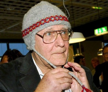 Proprietarul Ikea, miliardarul Ingvar Kamprad, a dezvaluit ca isi cumpara haine second hand pentru a face economii - VIDEO Proprietarul Ikea, miliardarul Ingvar Kamprad, a dezvaluit ca isi cumpara haine second hand pentru a face economii - VIDEO