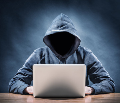 Cum o greseala de scriere a unui hacker a impiedicat unul dintre cele mai mari jafuri din istorie: 1 miliard de dolari