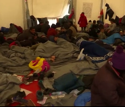 Grecia se pregateste pentru consecintele inchiderii "rutei balcanice". 14.000 de refugiati, blocati la granita cu Macedonia
