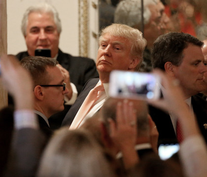 Gruparea de hackeri Anonymous i-a declarat "razboi total" lui Donald Trump - VIDEO