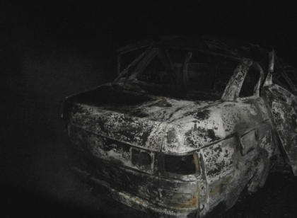 Au derapat cu masina, au ramas blocati in ea, iar aceasta a luat foc: Doi barbati au reusit sa iasa din automobil, in timp ce doua tinere, ramase blocate, au ars in vehicul - FOTO Au derapat cu masina, au ramas blocati in ea, iar aceasta a luat foc: Doi barbati au reusit sa iasa din automobil, in timp ce doua tinere, ramase blocate, au ars in vehicul - FOTO