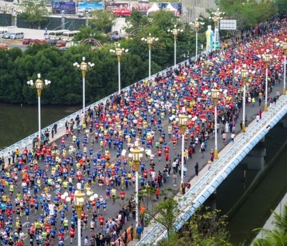 Mii de oameni s-au ranit la un maraton din China. Motivul pentru care ambulantele au intervenit in peste 12.000 de cazuri