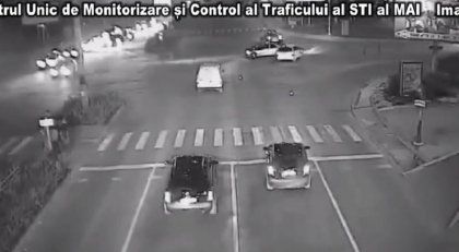 VIDEO. Momentul in care tanara de 15 ani este spulberata de o masina pe o trecere de pietoni din sectorul Botanica
