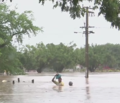 Arhipelagul Fiji, lovit de inundatii masive. Un oras intreg a fost ingropat de ape Arhipelagul Fiji, lovit de inundatii masive. Un oras intreg a fost ingropat de ape
