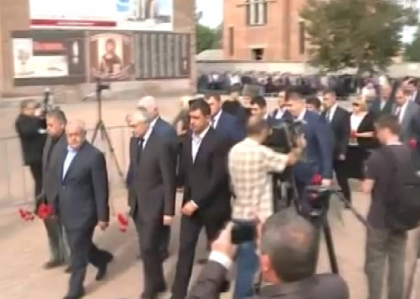 10 ani de la atentatul sangeros din orasul Beslan. Cum au fost comemorate cele peste 338 de victime 10 ani de la atentatul sangeros din orasul Beslan. Cum au fost comemorate cele peste 338 de victime