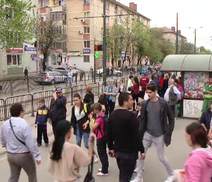 Orasul in care hotii de buzunare actioneaza pe fata, iar oamenilor le e frica sa se apere. Gestul eroic facut de un localnic