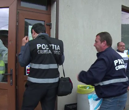 Barbatul care a ucis cu sange rece o vanzatoare a fost retinut pentru 24 de ore. Unde l-au gasit ascuns politistii Barbatul care a ucis cu sange rece o vanzatoare a fost retinut pentru 24 de ore. Unde l-au gasit ascuns politistii