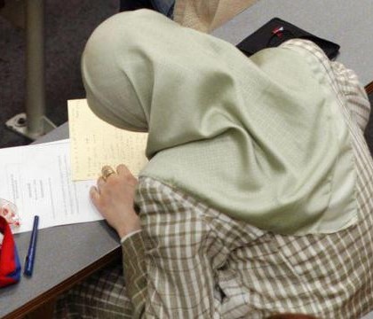Premierul francez vrea interzicerea valului musulman in universitati si cere mobilizare impotriva "salafistilor" in Franta - VIDEO Premierul francez vrea interzicerea valului musulman in universitati si cere mobilizare impotriva "salafistilor" in Franta - VIDEO