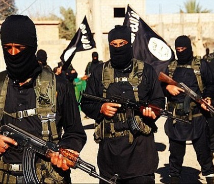 Un pilot sirian a fost capturat de ISIS dupa ce avionul sau a fost doborat. Soarta cruda de care au parte acesti prizonieri Un pilot sirian a fost capturat de ISIS dupa ce avionul sau a fost doborat. Soarta cruda de care au parte acesti prizonieri