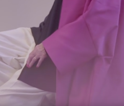 Cum arata primul model in varsta de 100 de ani care apare in revista Vogue. Ocazia cu care s-a realizat sedinta foto. VIDEO Cum arata primul model in varsta de 100 de ani care apare in revista Vogue. Ocazia cu care s-a realizat sedinta foto. VIDEO