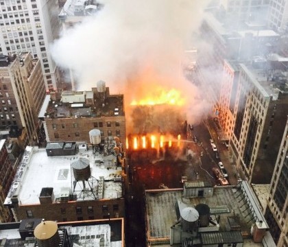 Incendiu urias la o biserica istorica din New York. Cinci persoane au fost ranite - FOTO Incendiu urias la o biserica istorica din New York. Cinci persoane au fost ranite - FOTO