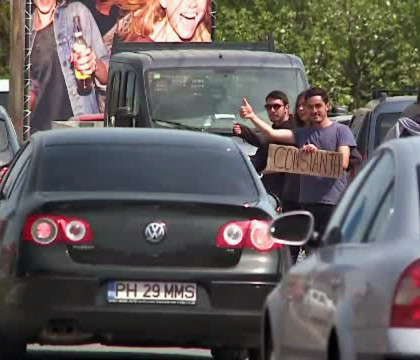 Distractia s-a terminat pe plaja. "Iepurasul" si "regele" din Vama Veche, dar si clubber-ii din Mamaia, se intorc acasa Distractia s-a terminat pe plaja. "Iepurasul" si "regele" din Vama Veche, dar si clubber-ii din Mamaia, se intorc acasa