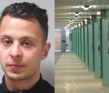 Cum arata celula in care este inchis Salah Abdeslam. La sosirea sa, unii detinuti au scandat "Traiasca Statul Islamic" Cum arata celula in care este inchis Salah Abdeslam. La sosirea sa, unii detinuti au scandat "Traiasca Statul Islamic"