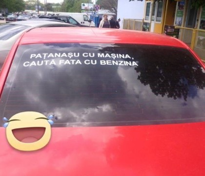 Mesajul pe care un moldovean si l-a lipit pe masina pentru a agata mai usor domnisoare. FOTO