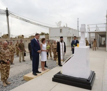 Doi militari romani, ucisi in timpul unei misiuni, in Afganistan. Dusa: Nu e vorba de o explozie, ci un alt gen de eveniment