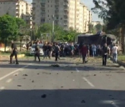 Atentat cu bomba impotriva politiei din orasul turc Diyarbakir. Cel putin 15 agenti au fost raniti
