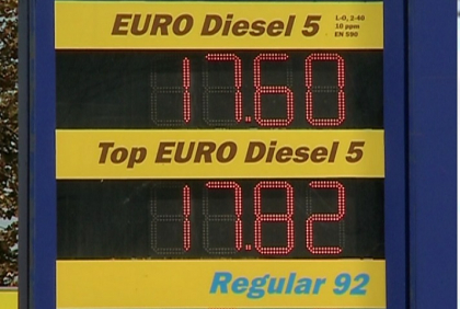 Zis si facut. Mai multe companii petroliere din tara au majorat pretul carburantilor Zis si facut. Mai multe companii petroliere din tara au majorat pretul carburantilor