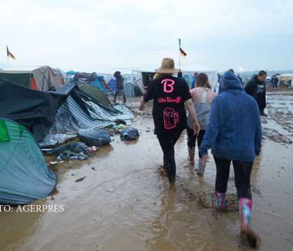 Cel mai mare festival de muzica din Germania a fost suspendat. Motivul uluitor pentru care 70 de spectatori au fost raniti - VIDEO