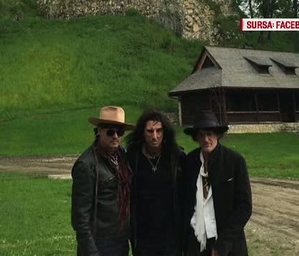 Alice Cooper, Johnny Depp si Joe Perry, in vizita la Castelul Bran. Ce le-a atras atentia artistilor