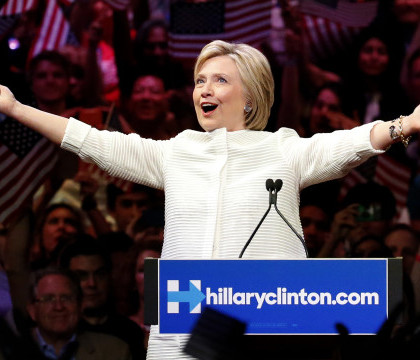 Hillary Clinton a intrat oficial in linie dreapta in cursa pentru Casa Alba: "Am facut istorie"