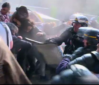 Franta, paralizata de greve si proteste in prag de UEFA Euro 2016. Ce trebuie sa stiti in cazul in care calatoriti la Paris Franta, paralizata de greve si proteste in prag de UEFA Euro 2016. Ce trebuie sa stiti in cazul in care calatoriti la Paris
