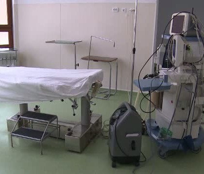 Fetita de 12 ani, plimbata pe la 3 spitale pentru o operatie de apendicita. Cum s-a ajuns la aceasta situatie