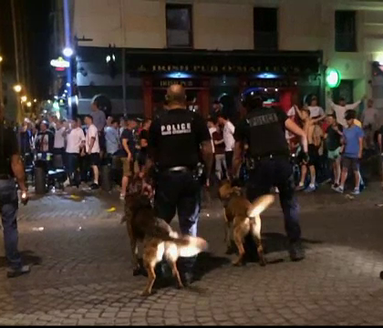 Scandalul provocat de un deputat rus, dupa violentele din Marsilia la Euro 2016: "Bravo baieti! Continuati!" Scandalul provocat de un deputat rus, dupa violentele din Marsilia la Euro 2016: "Bravo baieti! Continuati!"