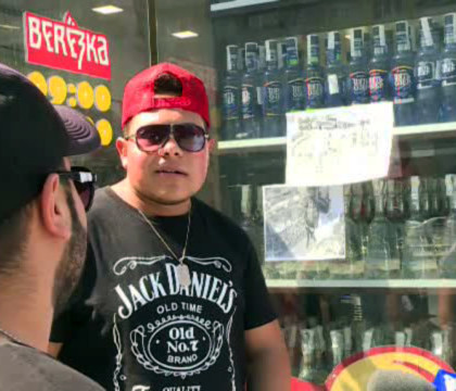Metoda prin care vanzatoarele unui magazin din capitala Romaniei spera sa opreasca furturile. Oamenii se tem sa mearga la politie Metoda prin care vanzatoarele unui magazin din capitala Romaniei spera sa opreasca furturile. Oamenii se tem sa mearga la politie