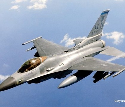 Polonia va trimite 4 avioane de vanatoare de tip F-16 intr-o misiune NATO impotriva ISIS. "Echipajele sunt pregatite" Polonia va trimite 4 avioane de vanatoare de tip F-16 intr-o misiune NATO impotriva ISIS. "Echipajele sunt pregatite"