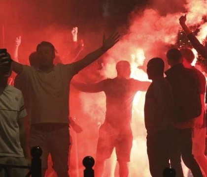 Val nou de brutalitati in Lille. Autoritatile au arestat 36 de suporteri in urma violentelor dintre englezi si rusi. VIDEO Val nou de brutalitati in Lille. Autoritatile au arestat 36 de suporteri in urma violentelor dintre englezi si rusi. VIDEO