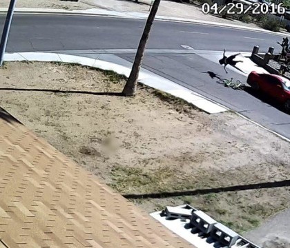 S-a urcat la volan si si-a calcat iubitul cu masina cand acesta i-a marturisit secretul sau. Incidentul a fost filmat. VIDEO