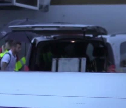 Jucatorii Angliei, huiduiti copios de fani la intoarcerea in tara. Suma uriasa castigata de Hodgson la nationala Jucatorii Angliei, huiduiti copios de fani la intoarcerea in tara. Suma uriasa castigata de Hodgson la nationala
