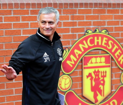Gest facut de Jose Mourinho. Ce s-a intamplat dupa ce antrenorul i-a dat bani unui cersetor, in Manchester Gest facut de Jose Mourinho. Ce s-a intamplat dupa ce antrenorul i-a dat bani unui cersetor, in Manchester