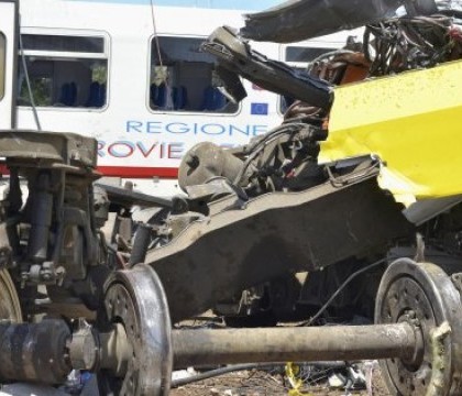 Mai multe persoane cercetate dupa tragedia feroviara din Italia. Bilantul coliziunii a fost scazut la 23 de morti Mai multe persoane cercetate dupa tragedia feroviara din Italia. Bilantul coliziunii a fost scazut la 23 de morti