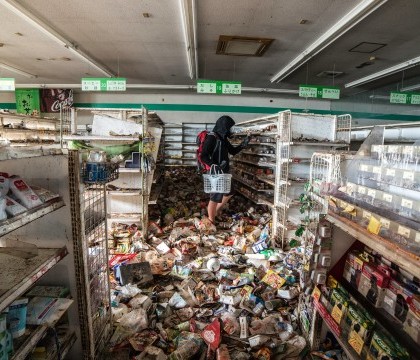 Un fotograf s-a strecurat in "zona rosie" de la Fukushima. Cum arata orasele abandonate, la 5 ani de la dezastrul nuclear