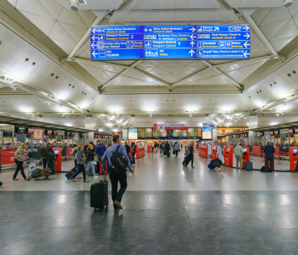 Reuters: Toate zborurile de pe Aeroportul International Ataturk au fost anulate