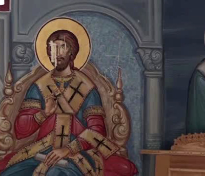 Doua tinere, suspectate ca au profanat si incendiat biserica din Lunca Bradului. Ce au gasit anchetatorii in altar Doua tinere, suspectate ca au profanat si incendiat biserica din Lunca Bradului. Ce au gasit anchetatorii in altar