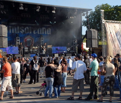 Tragedie in timpul unui concert. O tanara de 20 de ani a murit sub ochii iubitului ei