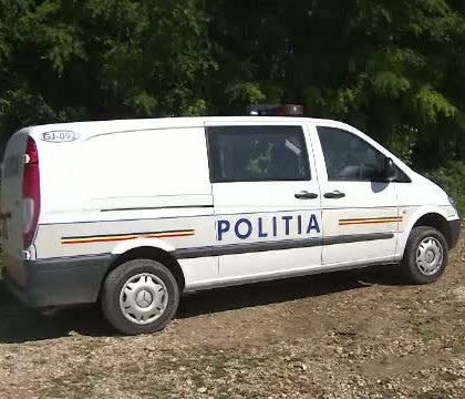 Un barbat a murit pe munte, in Gorj. Cum au reusit localnicii sa-l gaseasca dupa trei zile Un barbat a murit pe munte, in Gorj. Cum au reusit localnicii sa-l gaseasca dupa trei zile