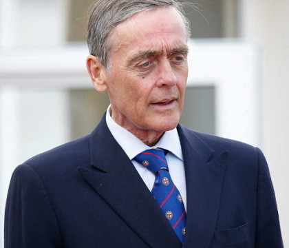 Ducele de Westminster, unul dintre cei mai bogati barbati din lume, a murit dupa un atac de cord. La cine ajunge averea sa Ducele de Westminster, unul dintre cei mai bogati barbati din lume, a murit dupa un atac de cord. La cine ajunge averea sa